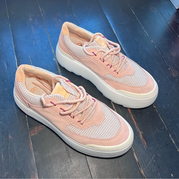 UGG Marin Mega Lace Sneakers - Picture 10 of 16